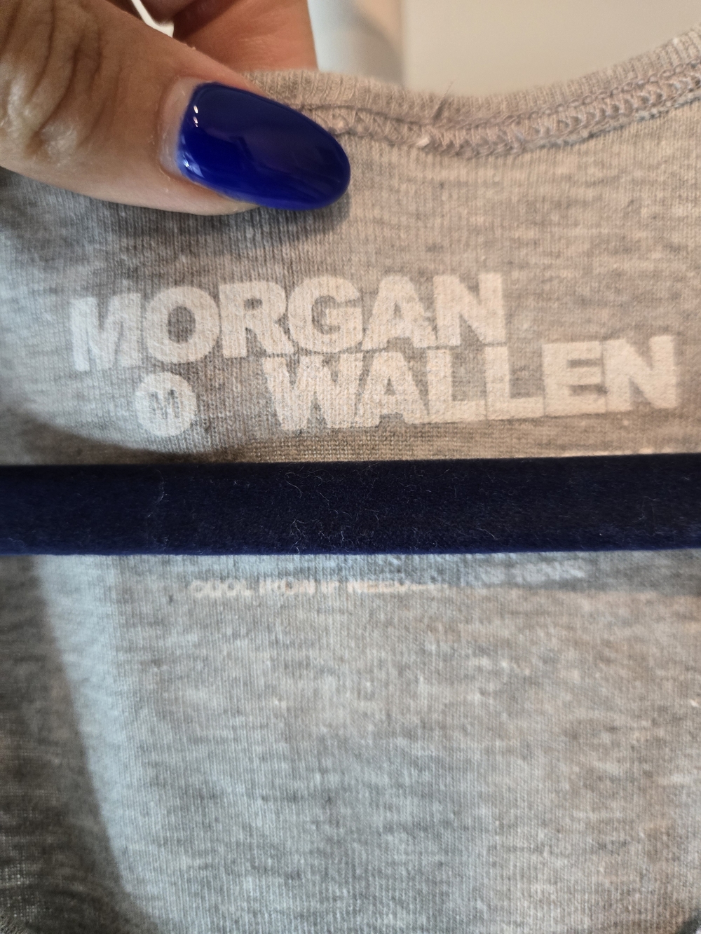 Morgan Wallen Grey 'Somebody's Problem' Graphic Crop Tank - Picture 4 of 9